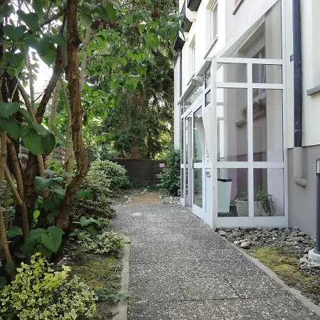 Park Line Garden Daire *