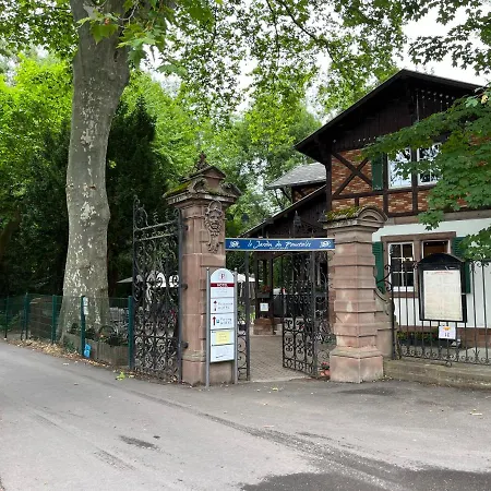 Park Line Garden Daire *