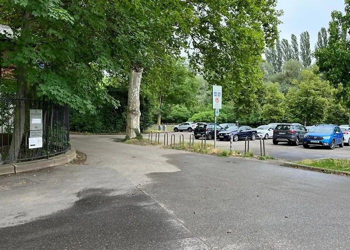 Διαμέρισμα Park Line Garden *